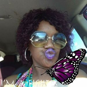 Meet your Posher, Schemika